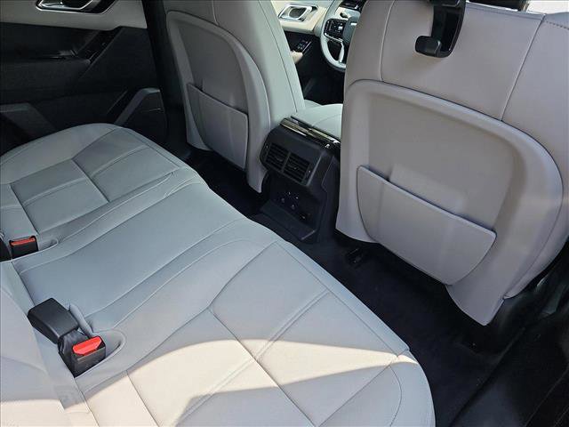 New 2026 Land Rover Range Rover Velar Dynamic SE image 11