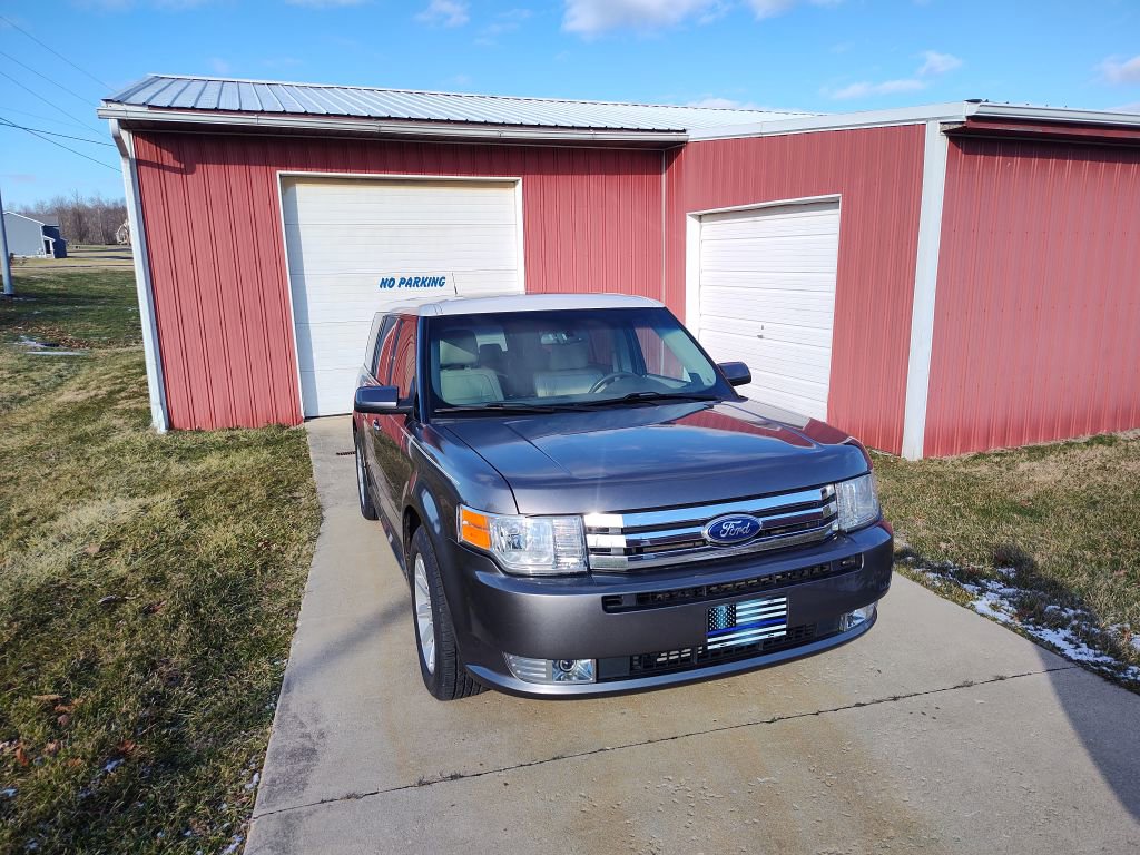 Used 2010 Ford Flex SEL image 4