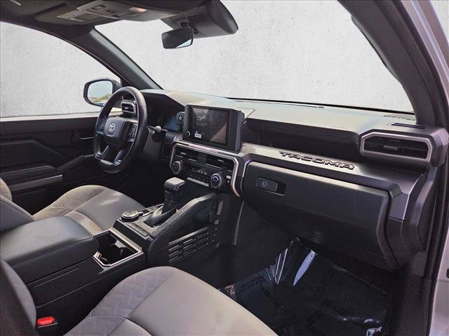 Certified 2025 Toyota Tacoma SR5 AWD/4WD image 20