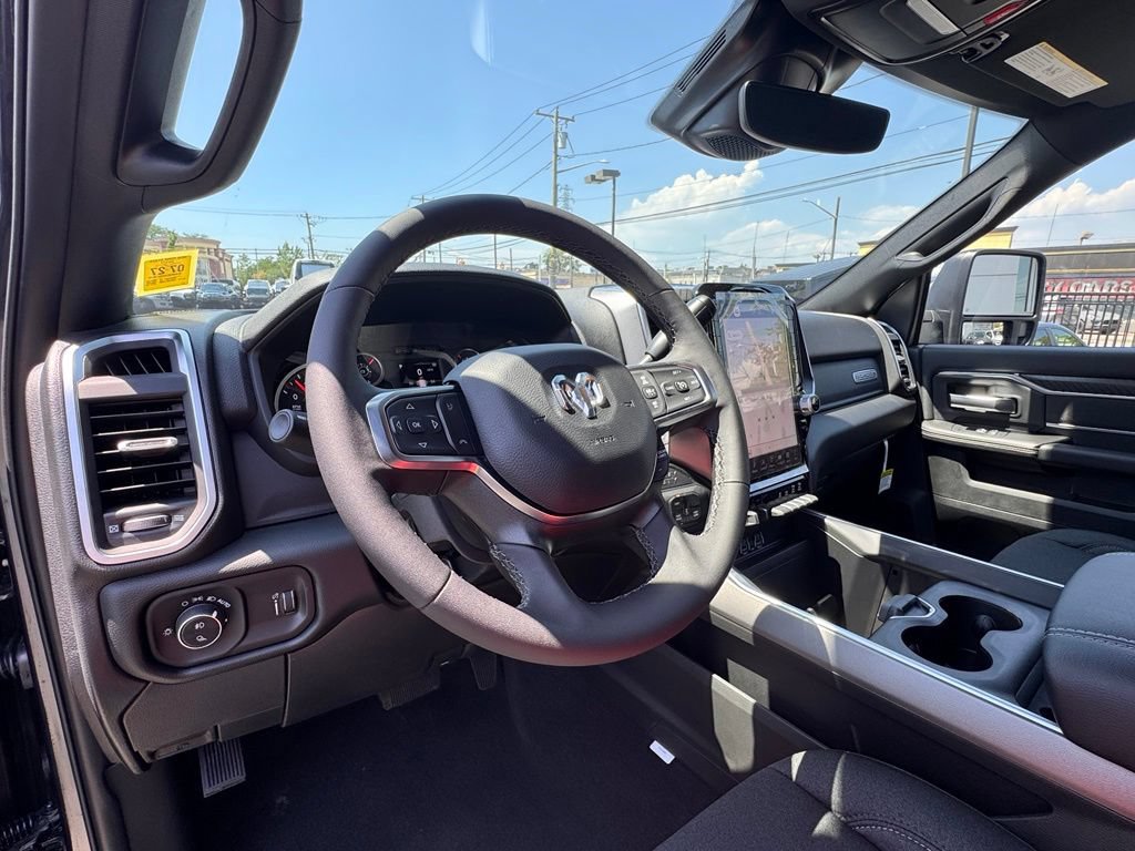 New 2026 RAM 2500 Big Horn AWD/4WD image 13