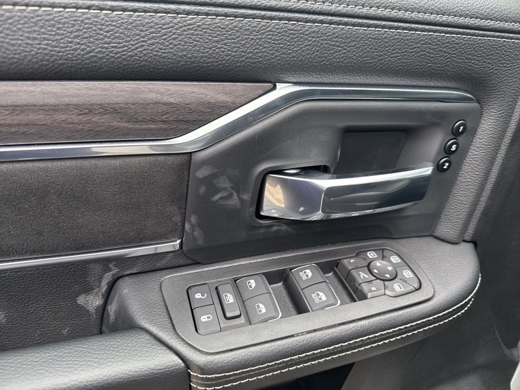 New 2026 RAM 2500 Laramie AWD/4WD image 22