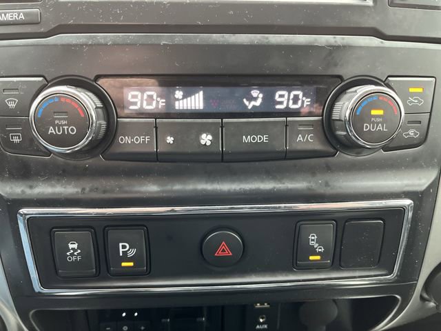 Used 2018 Nissan Titan SL w/ Texas Titan Edition image 18