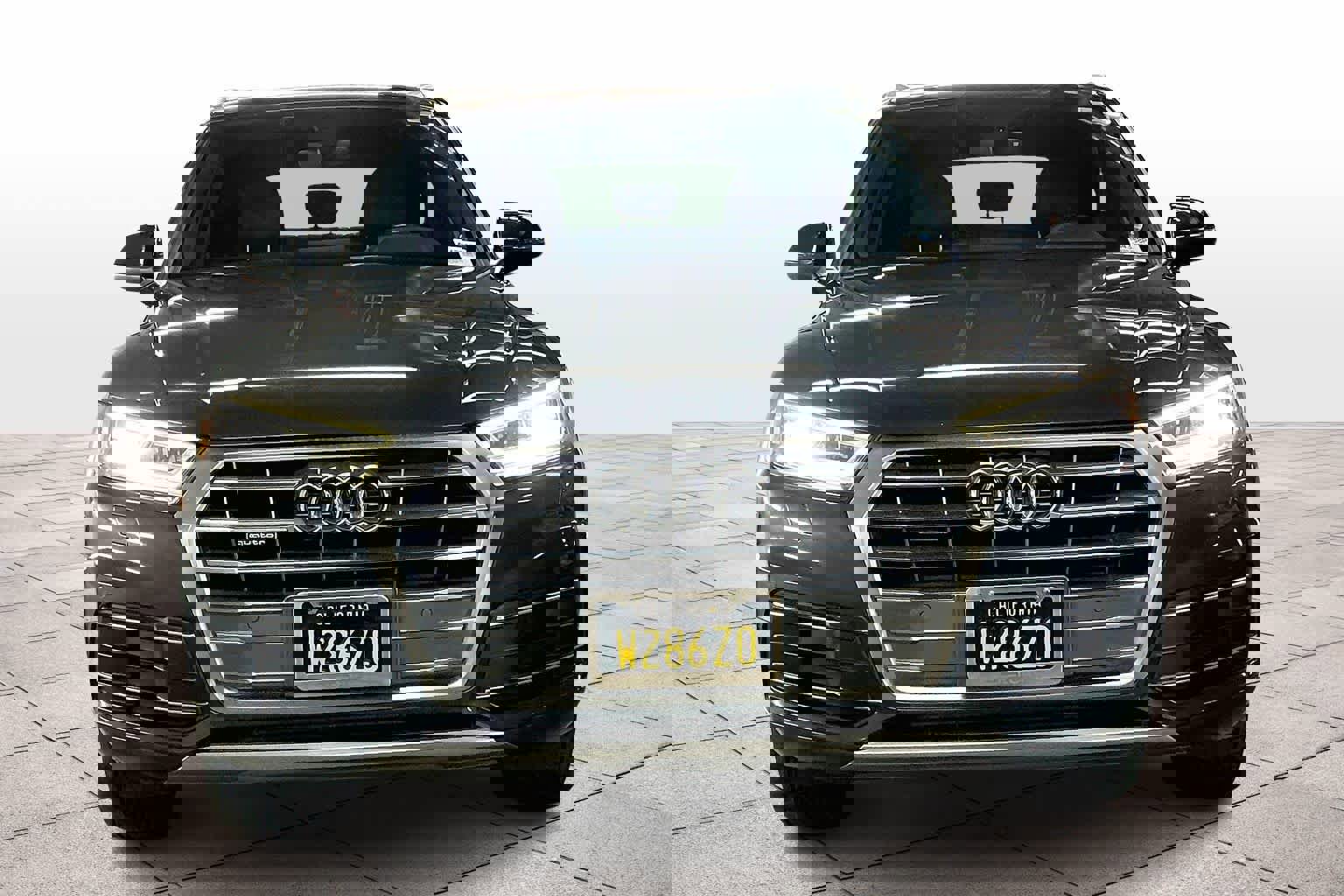 Used 2018 Audi Q5 Premium Plus w/ Premium Plus Package image 3