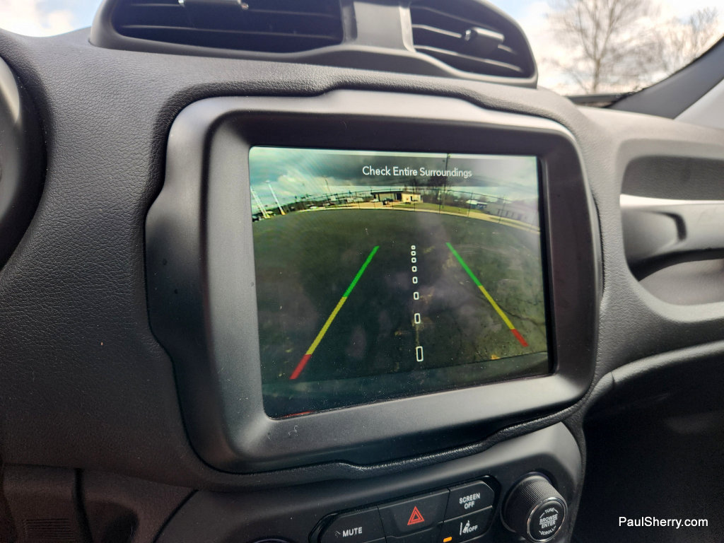 Used 2023 Jeep Renegade Latitude w/ Premium Group AWD/4WD image 3