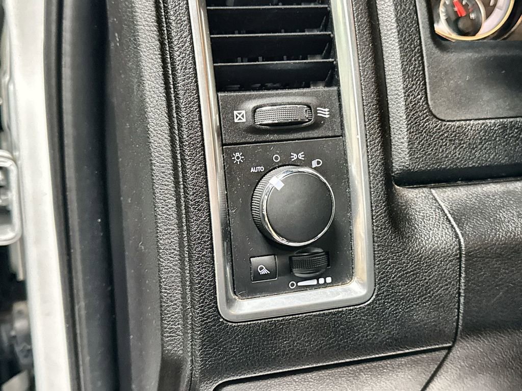 Used 2021 RAM 1500 Classic Warlock image 16