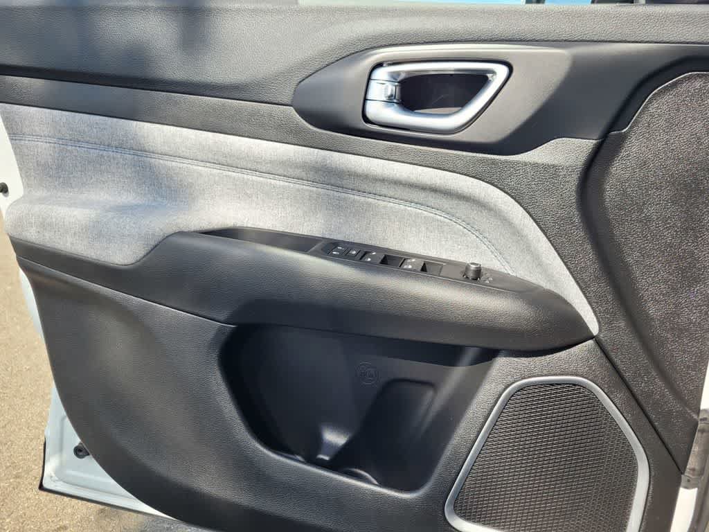 New 2025 Jeep Compass Sport AWD/4WD image 15