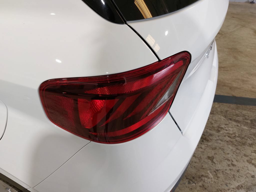 Certified 2025 Hyundai Venue SE FWD image 36