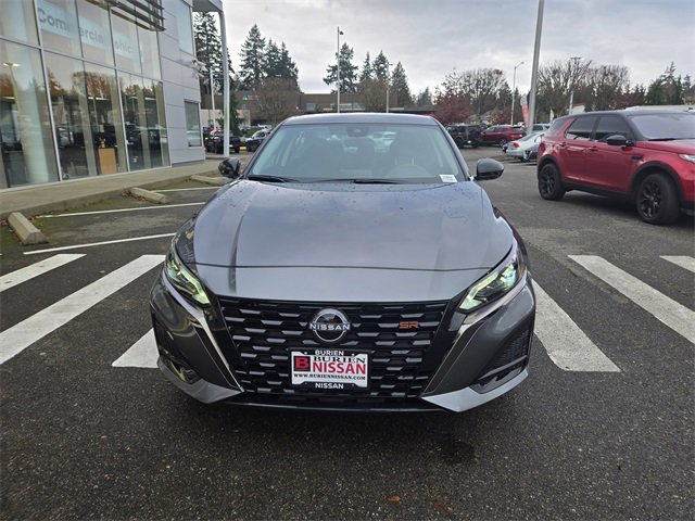 Used 2025 Nissan Altima 2.5 SR image 3