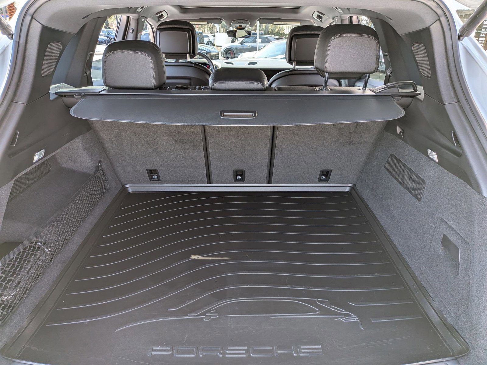 Certified 2025 Porsche Cayenne image 23