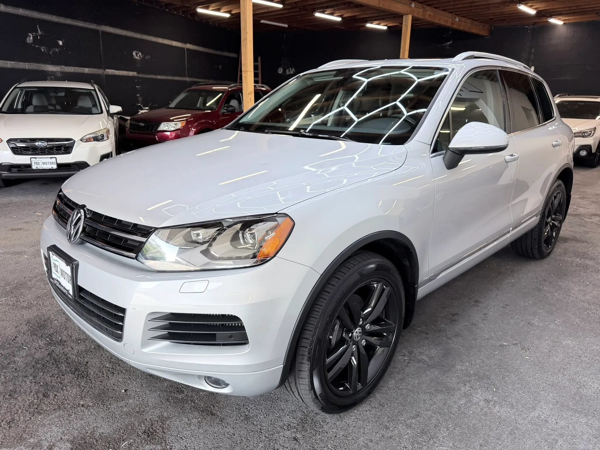 Used 2013 Volkswagen Touareg Executive AWD/4WD image 4