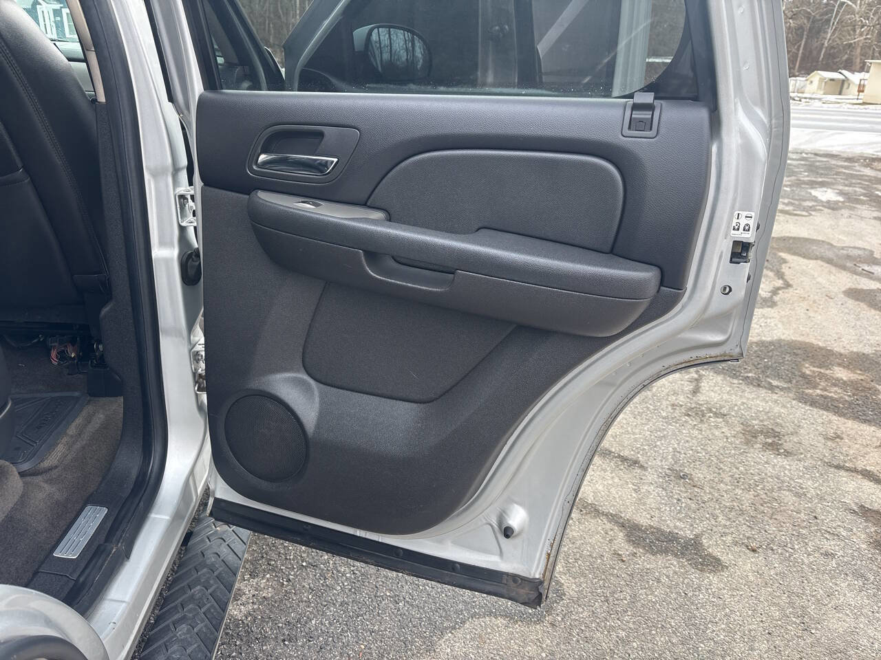 Used 2010 Chevrolet Tahoe LT w/ Luxury Package image 27