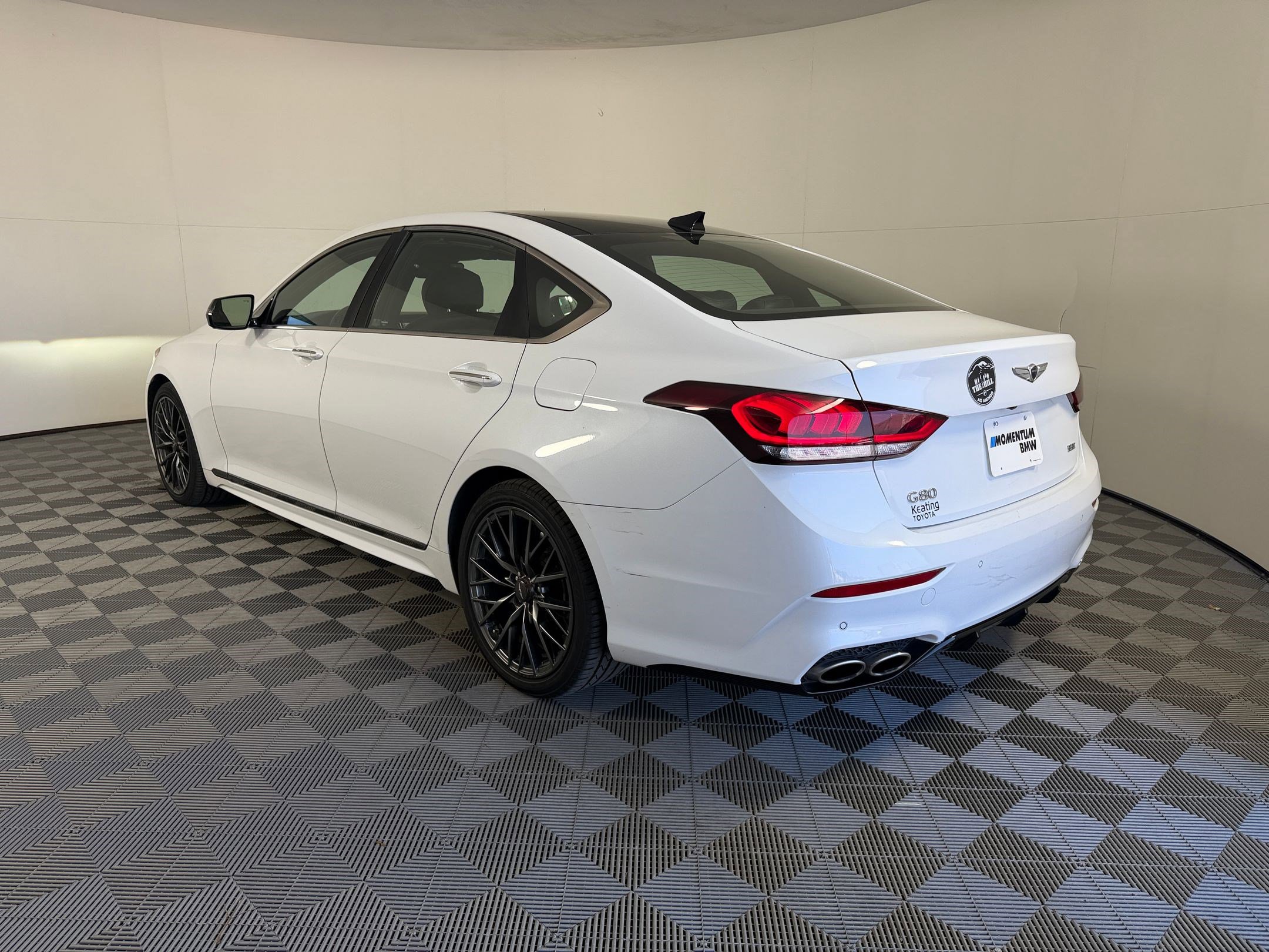Used 2018 Genesis G80 3.3T Sport RWD image 3