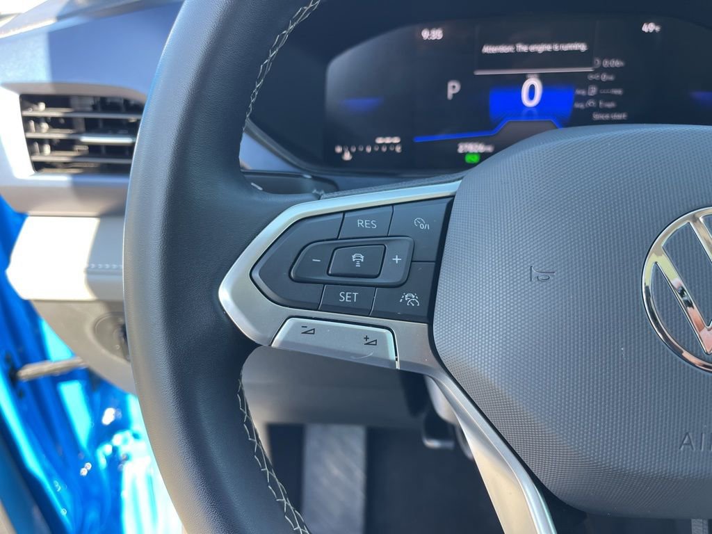 Used 2024 Volkswagen Taos SE image 16