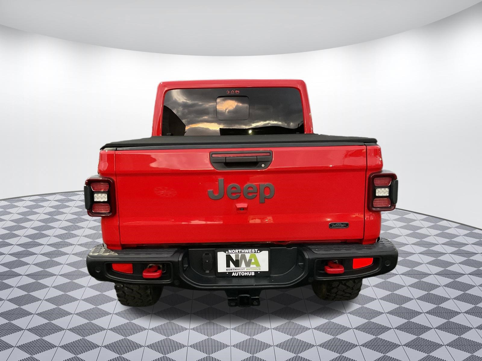 Used 2020 Jeep Gladiator Rubicon w/ Advanced Safety Group image 4