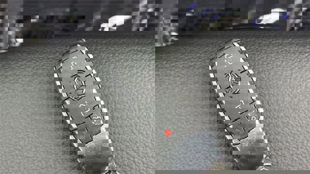 Used 2025 Mercedes-Benz GLB 250 4MATIC image 38