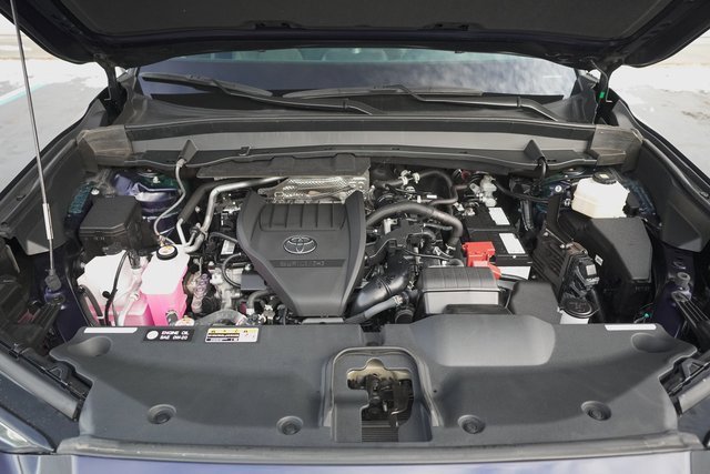 Used 2024 Toyota Grand Highlander Limited image 8