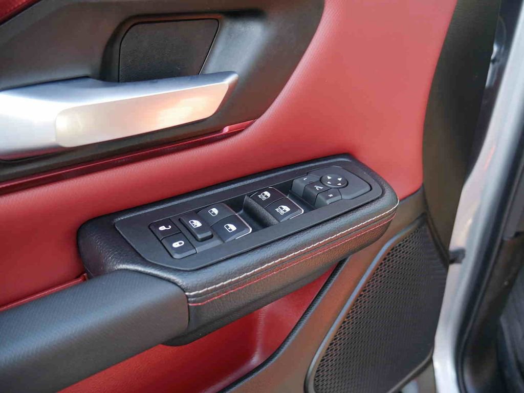 Used 2025 RAM 1500 Rebel image 28
