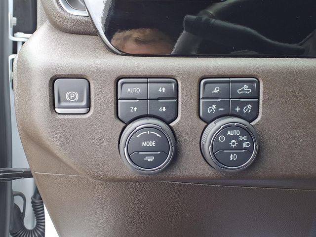 Used 2025 Chevrolet Silverado 3500 LTZ w/ LTZ Convenience Package image 65