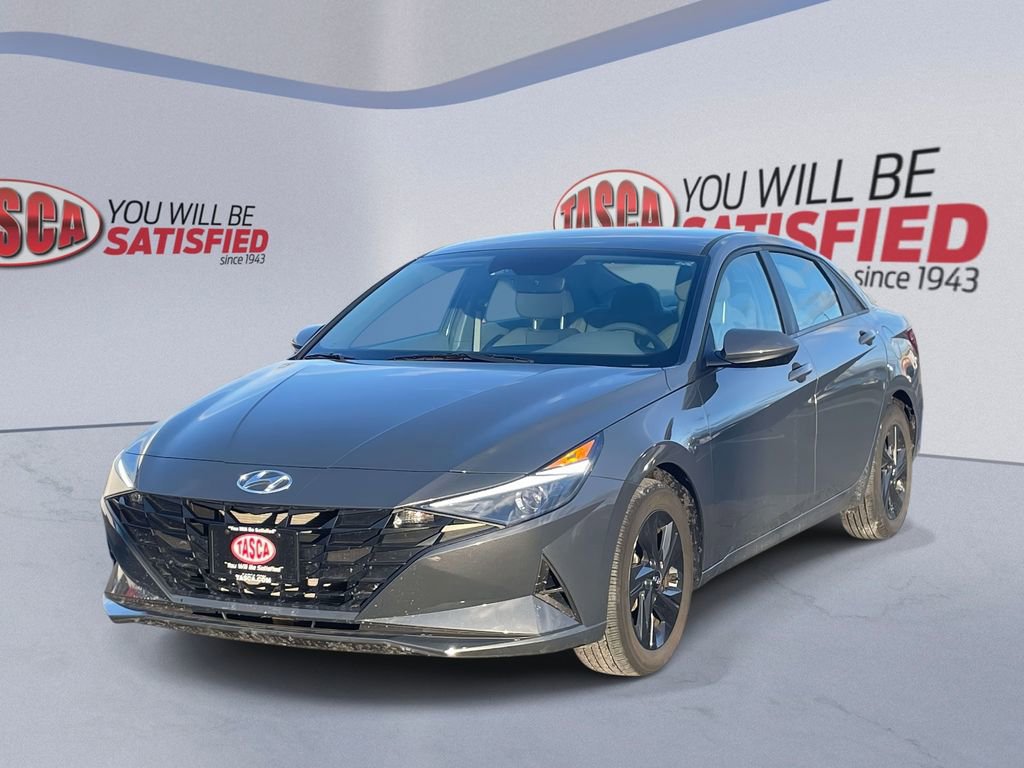 Used 2023 Hyundai Elantra SEL image 3