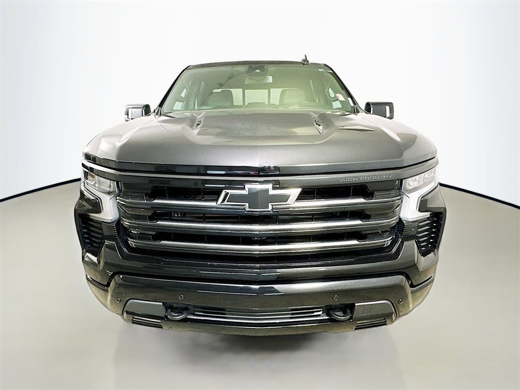 Used 2024 Chevrolet Silverado 1500 High Country w/ Midnight Edition image 2