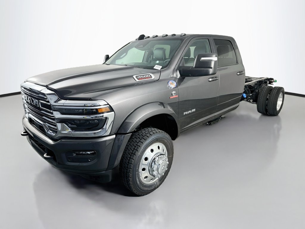 New 2026 RAM 4500 4x4 Crew Cab DRW w/ Laramie Trim Package image 3