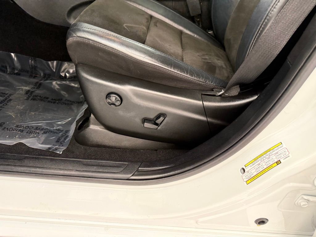 Used 2020 Jeep Grand Cherokee Altitude image 14