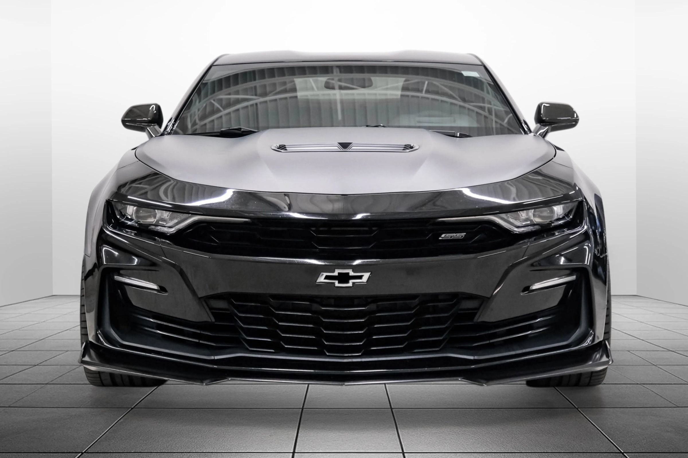 Used 2019 Chevrolet Camaro SS RWD image 5