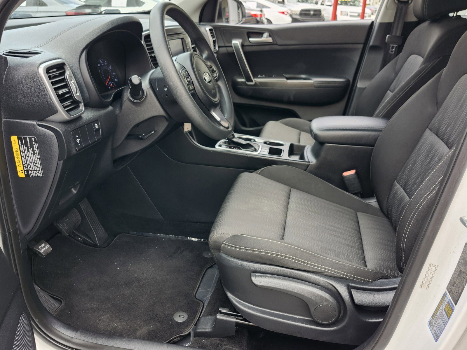 Used 2017 Kia Sportage LX image 3