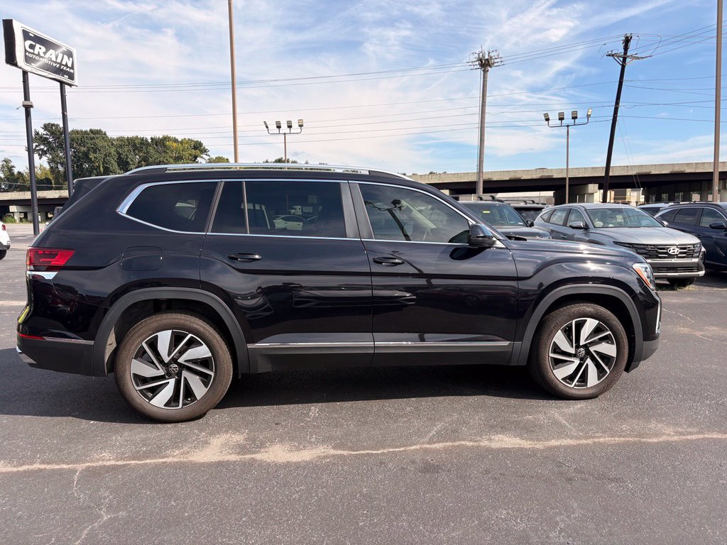 Used 2025 Volkswagen Atlas SEL AWD/4WD image 9