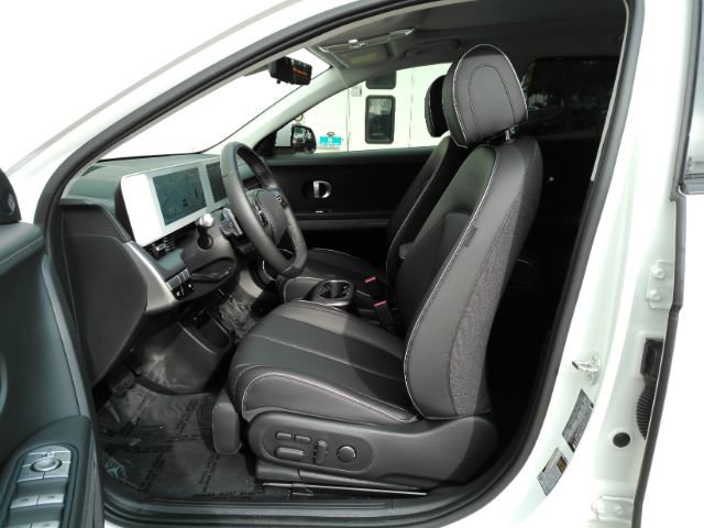 Used 2024 Hyundai Ioniq 5 Limited image 17