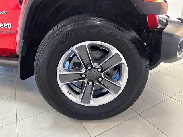 Used 2021 Jeep Wrangler Unlimited Sahara AWD/4WD image 32