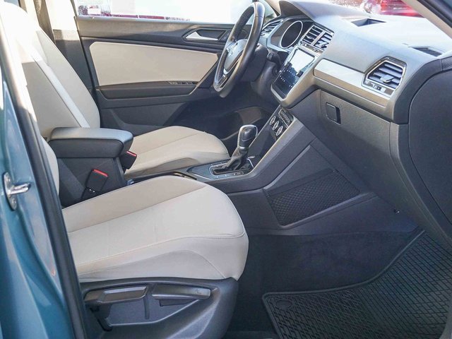 Used 2019 Volkswagen Tiguan SE w/ Panoramic Sunroof Package image 13