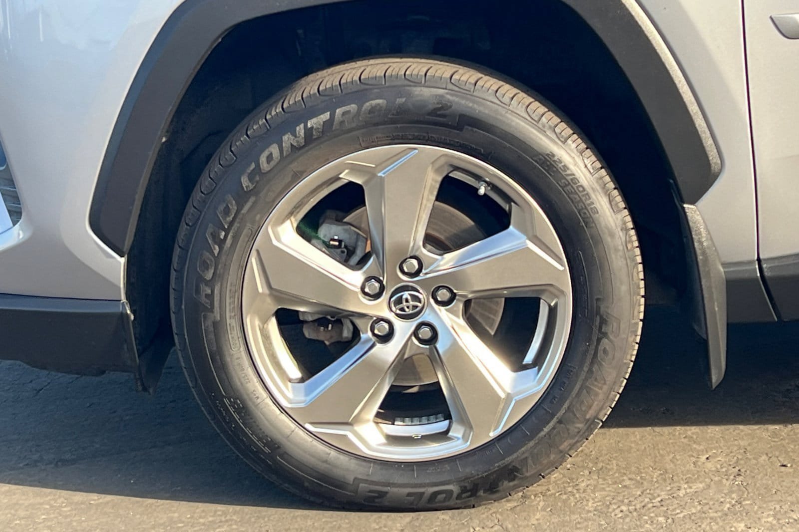 Certified 2019 Toyota RAV4 Limited w/ Carpet Mat Package AWD/4WD image 27