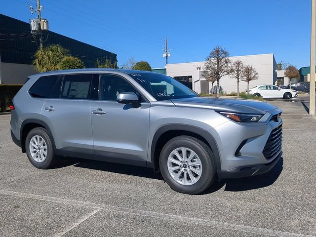 New 2026 Toyota Grand Highlander FWD image 2