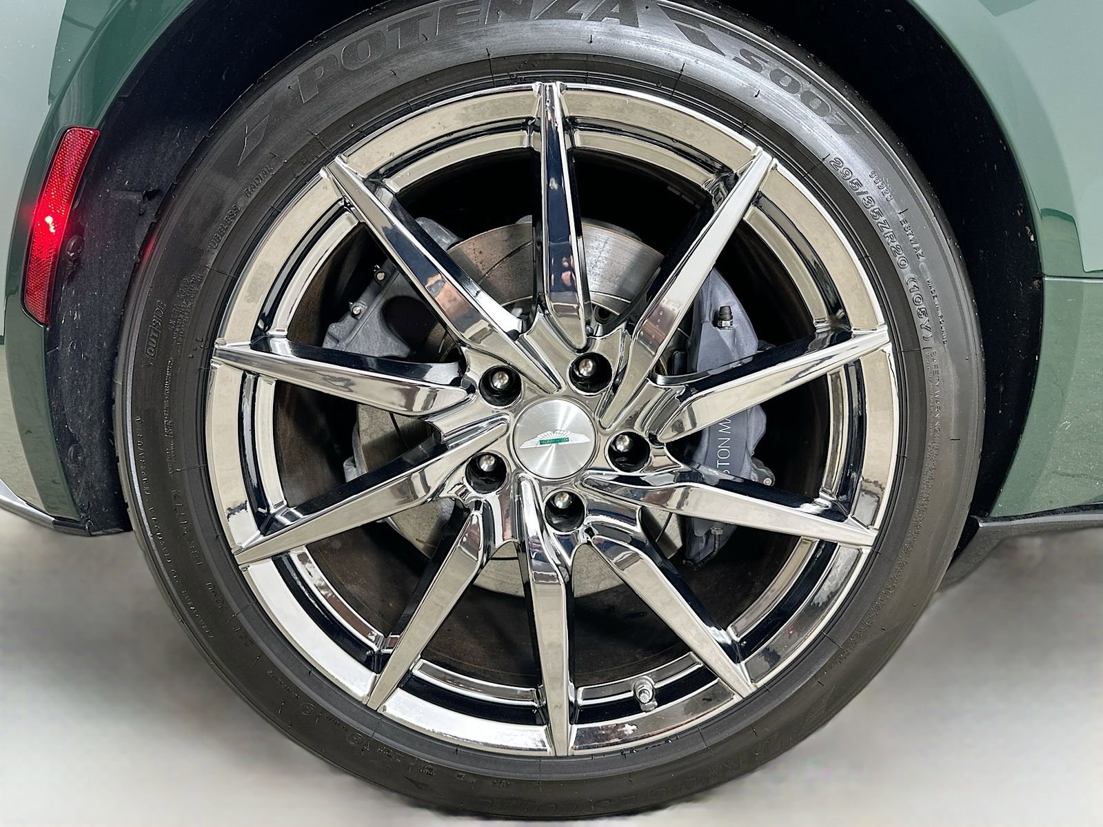 Used 2017 Aston Martin DB11 V12 RWD image 59