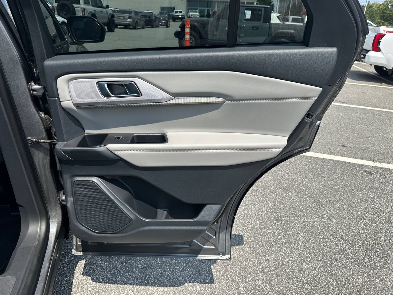 New 2026 Ford Explorer Active w/ Active Comfort Package RWD image 16