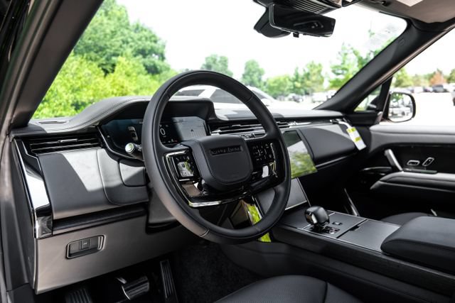 New 2026 Land Rover Range Rover SV AWD/4WD image 3