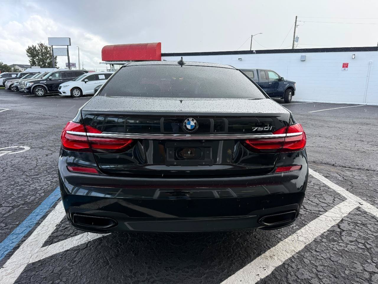 Used 2018 BMW 750i RWD image 6