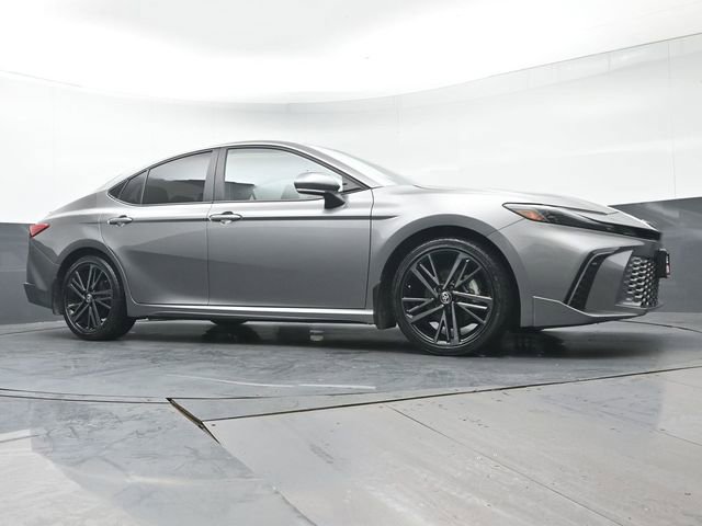 Used 2025 Toyota Camry LE image 34