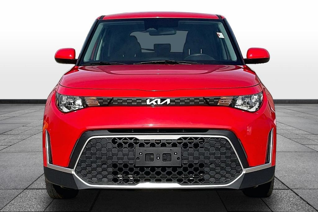 Used 2024 Kia Soul LX w/ Option Group 015 FWD image 3