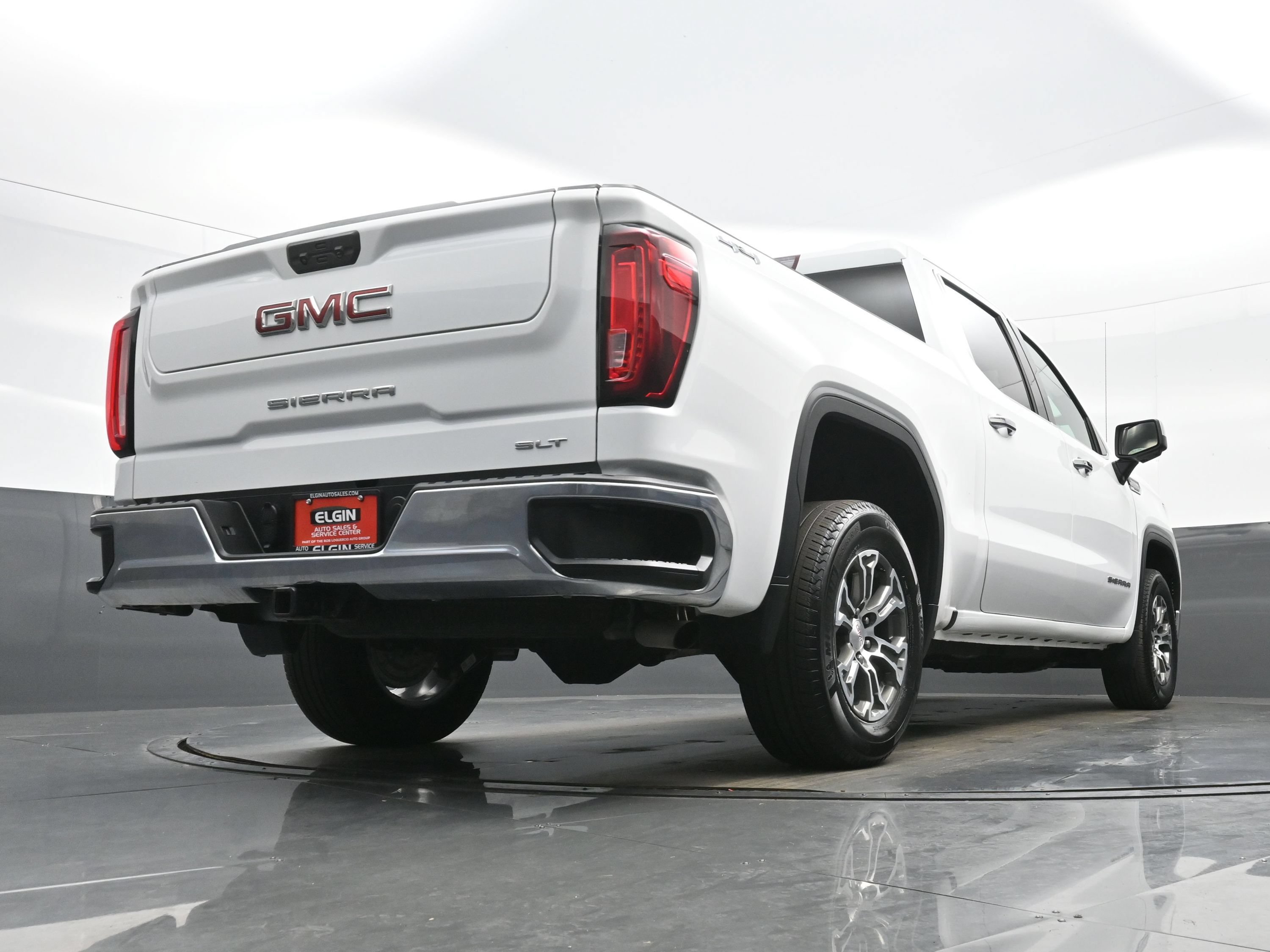 Used 2025 GMC Sierra 1500 SLT AWD/4WD image 30