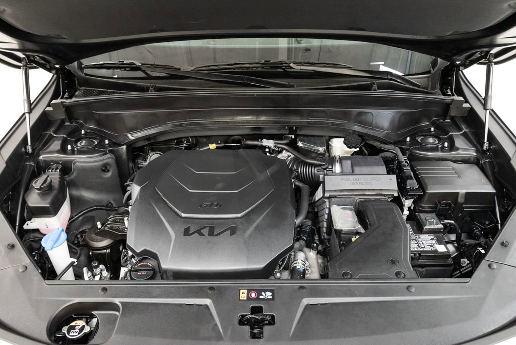 Used 2025 Kia Telluride S AWD/4WD image 3