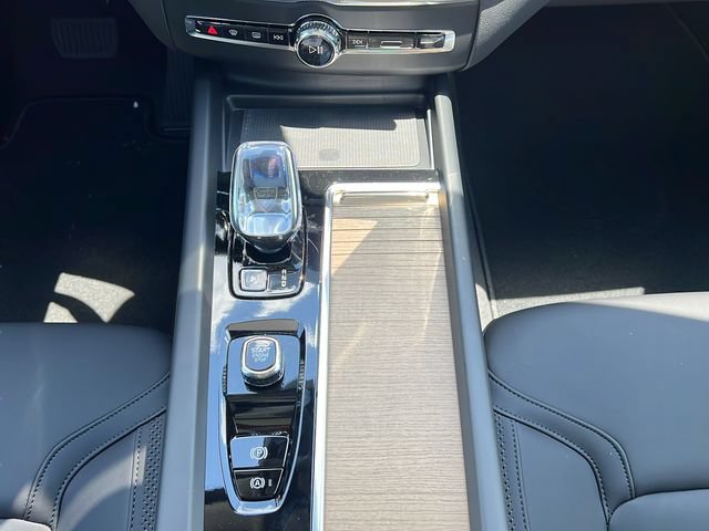 New 2026 Volvo XC60 B5 Core AWD/4WD image 14