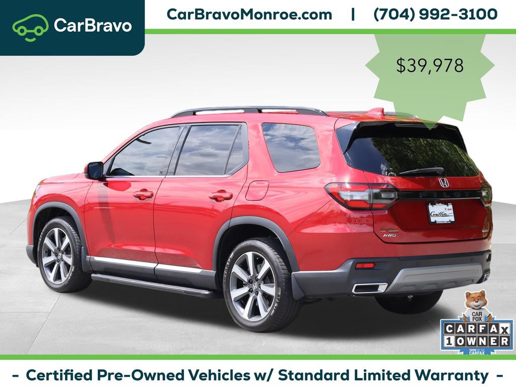 Used 2024 Honda Pilot Touring image 4