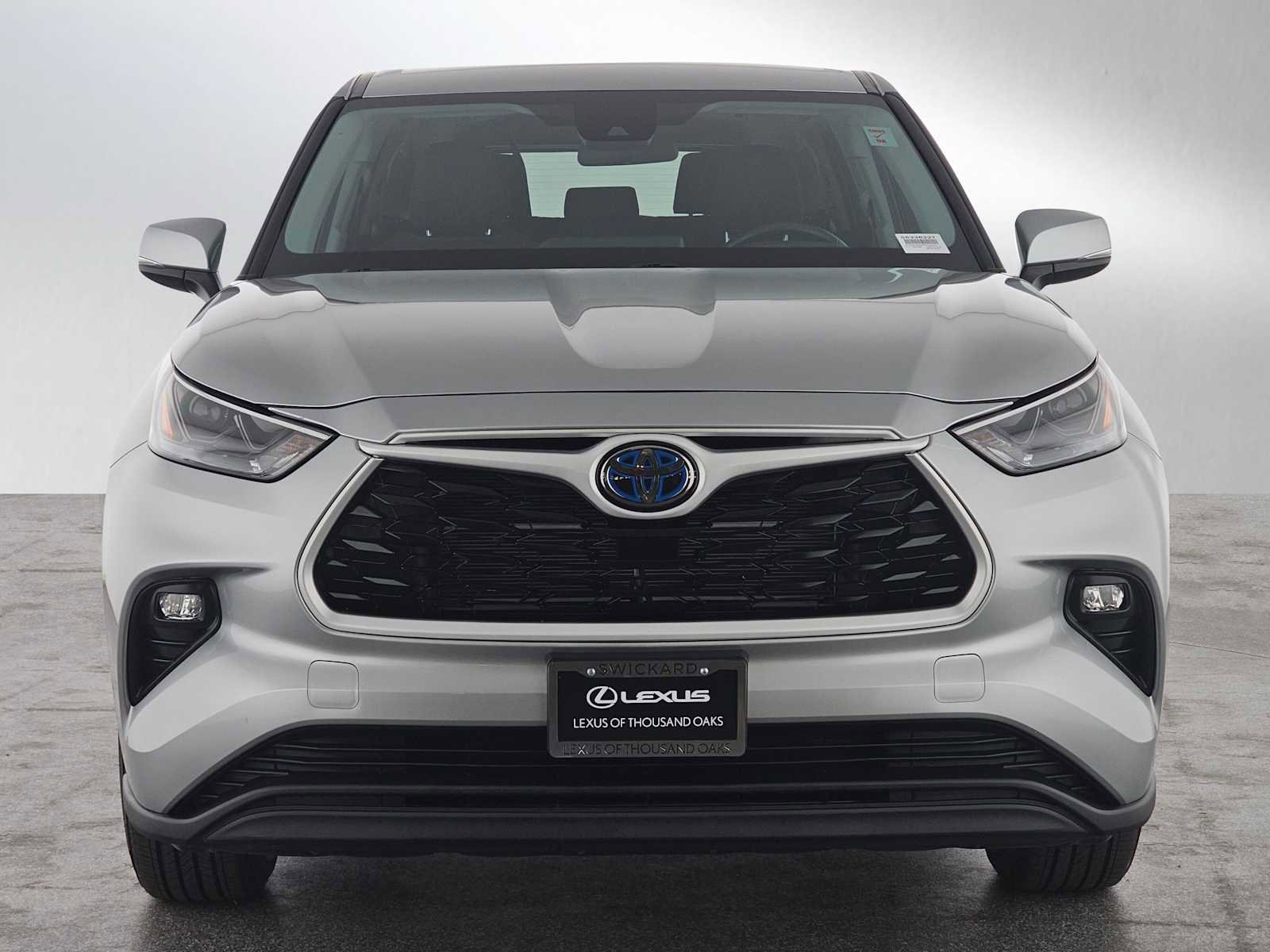 Used 2024 Toyota Highlander LE image 8