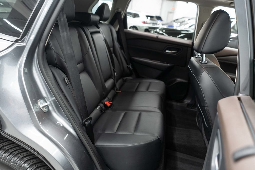 Used 2023 Nissan Rogue SV w/ SV Premium B Package AWD/4WD image 12