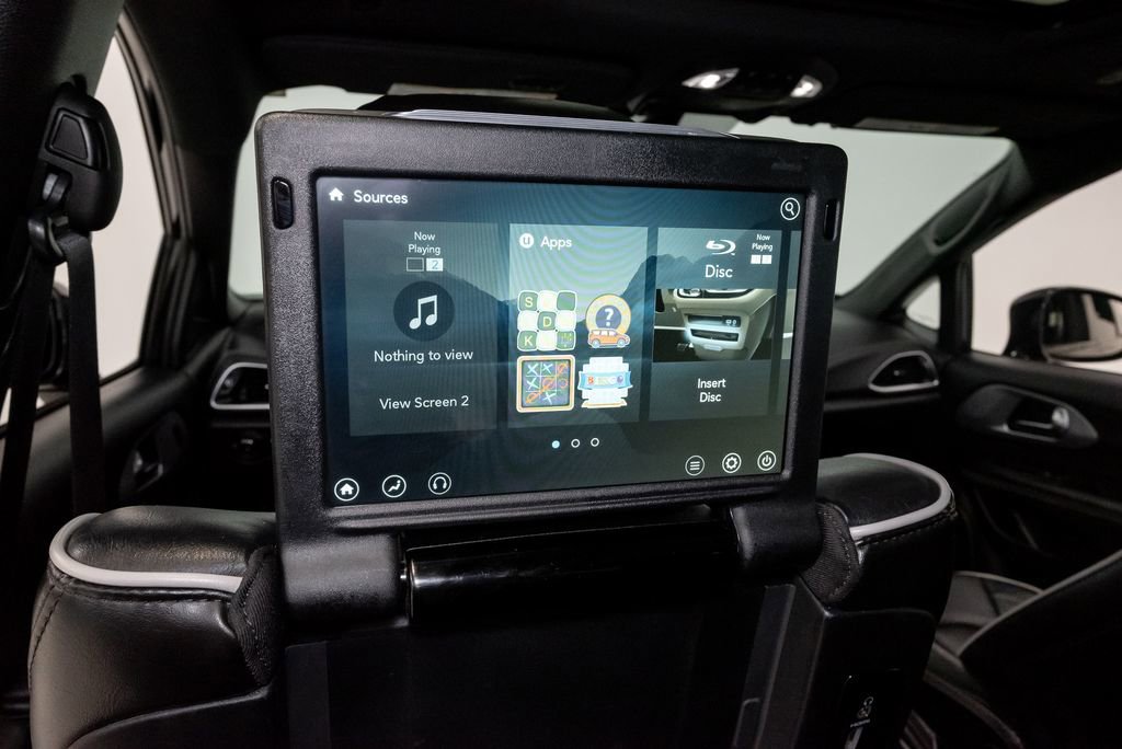 Used 2020 Chrysler Pacifica Limited FWD image 23