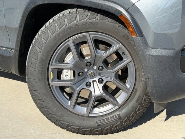 Used 2024 Rivian R1S Adventure image 2