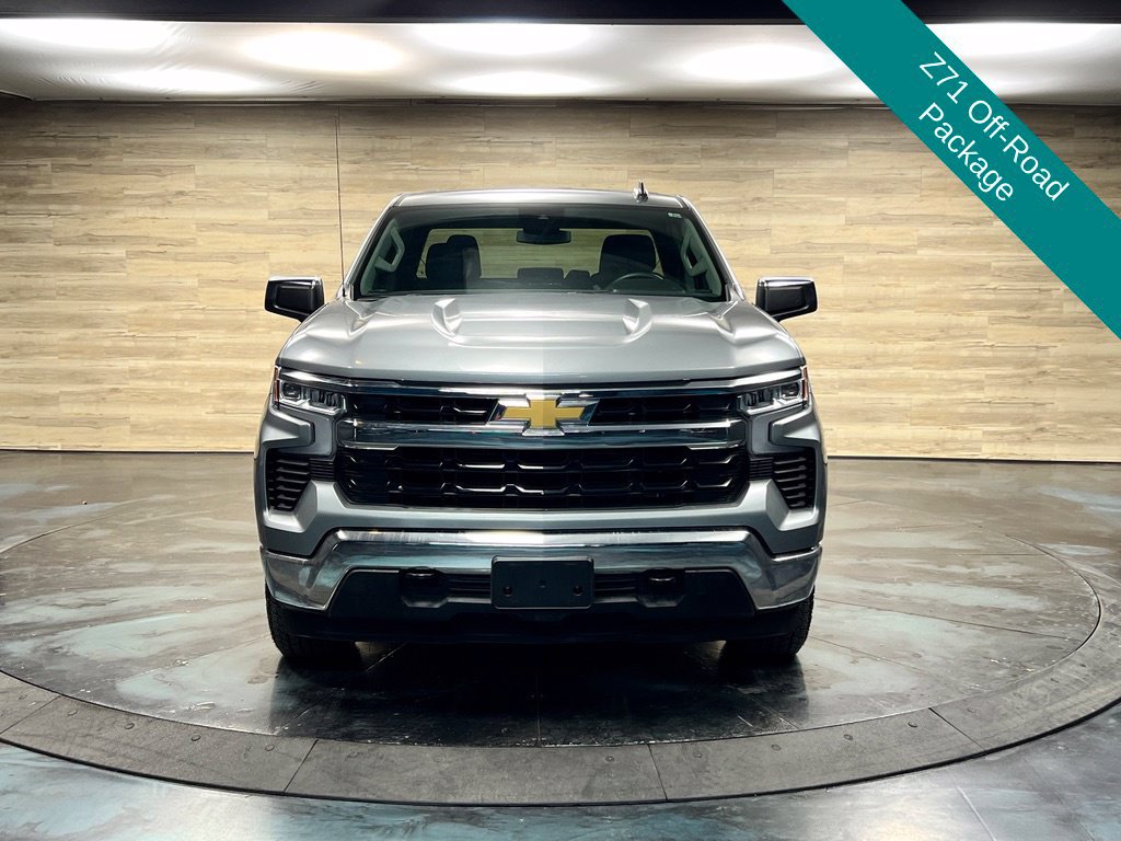 Used 2025 Chevrolet Silverado 1500 LT AWD/4WD image 9