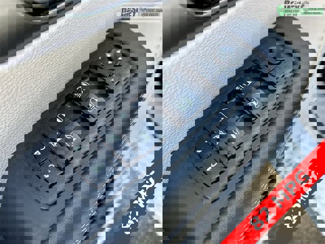 Certified 2024 Chrysler Pacifica Select image 16